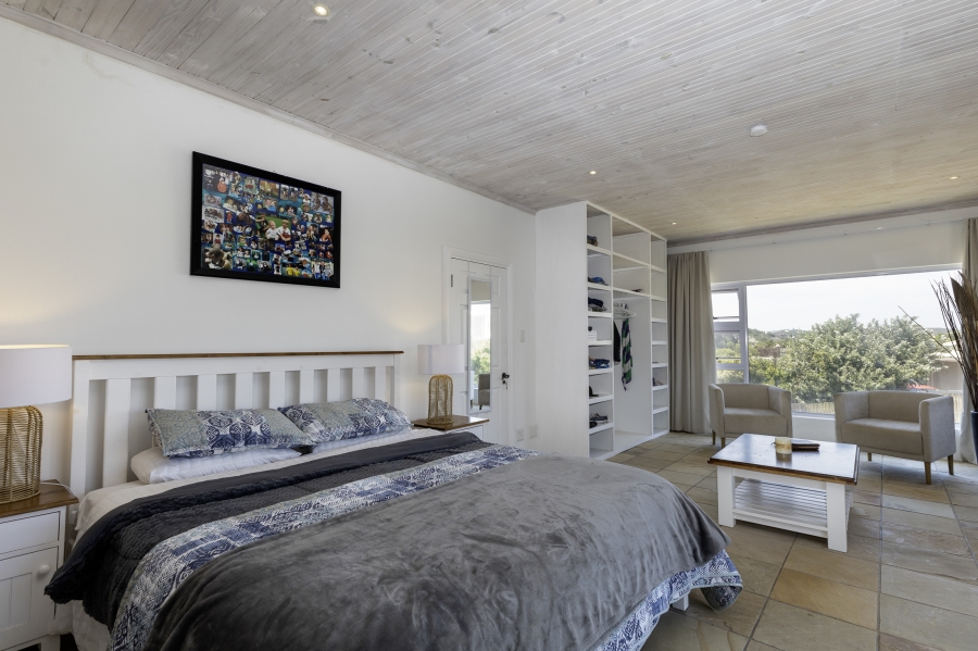 5 Bedroom Property for Sale in West Beach Eastern Cape
